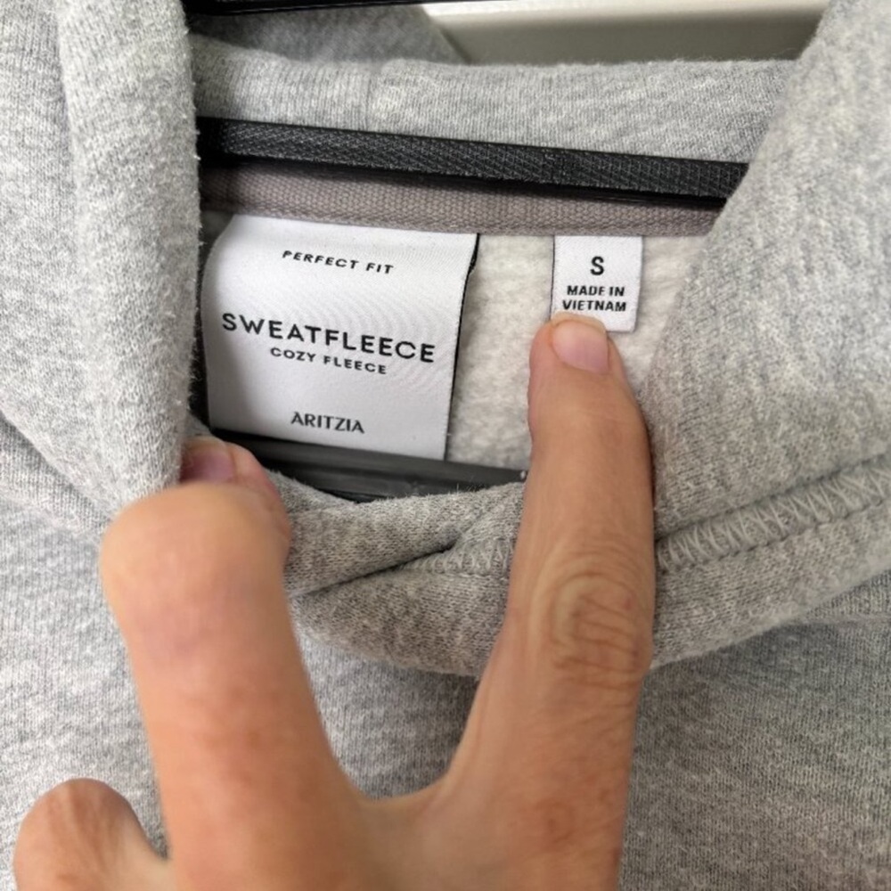 Aritzia Sweatfleece  size small - Picture 2 of 2